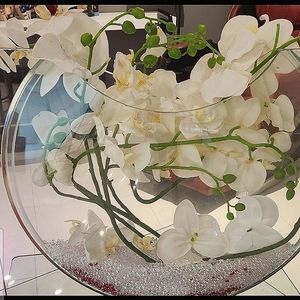 A beautifil decorative piece very modern